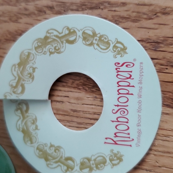 Vintage Poolball wine stopper by Knobbstoppers - Picture 2 of 2